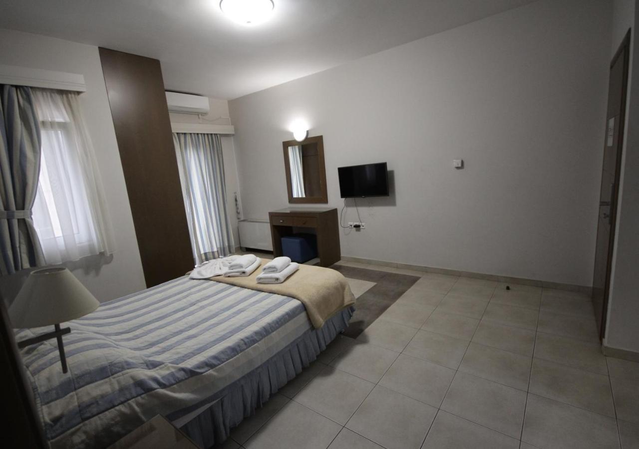 Philoxenia Aparthotel